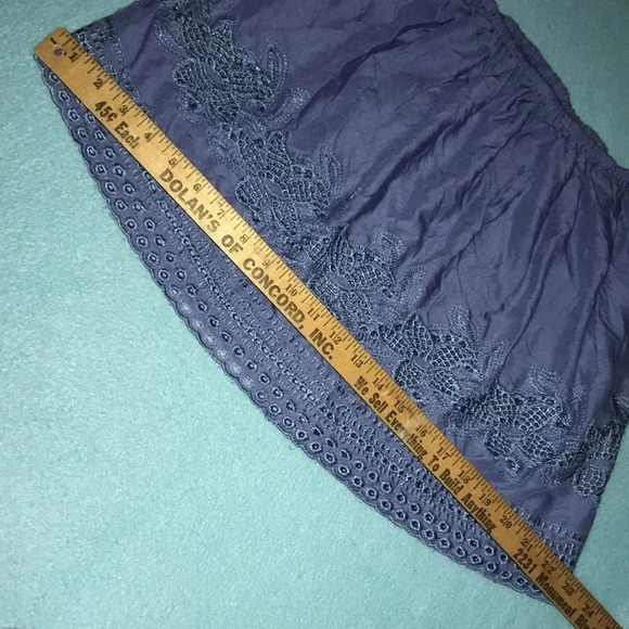 QED LONDON embroidered eyelet bell sleeves off shoulder or not blue NEW size S - Picture 5 of 7